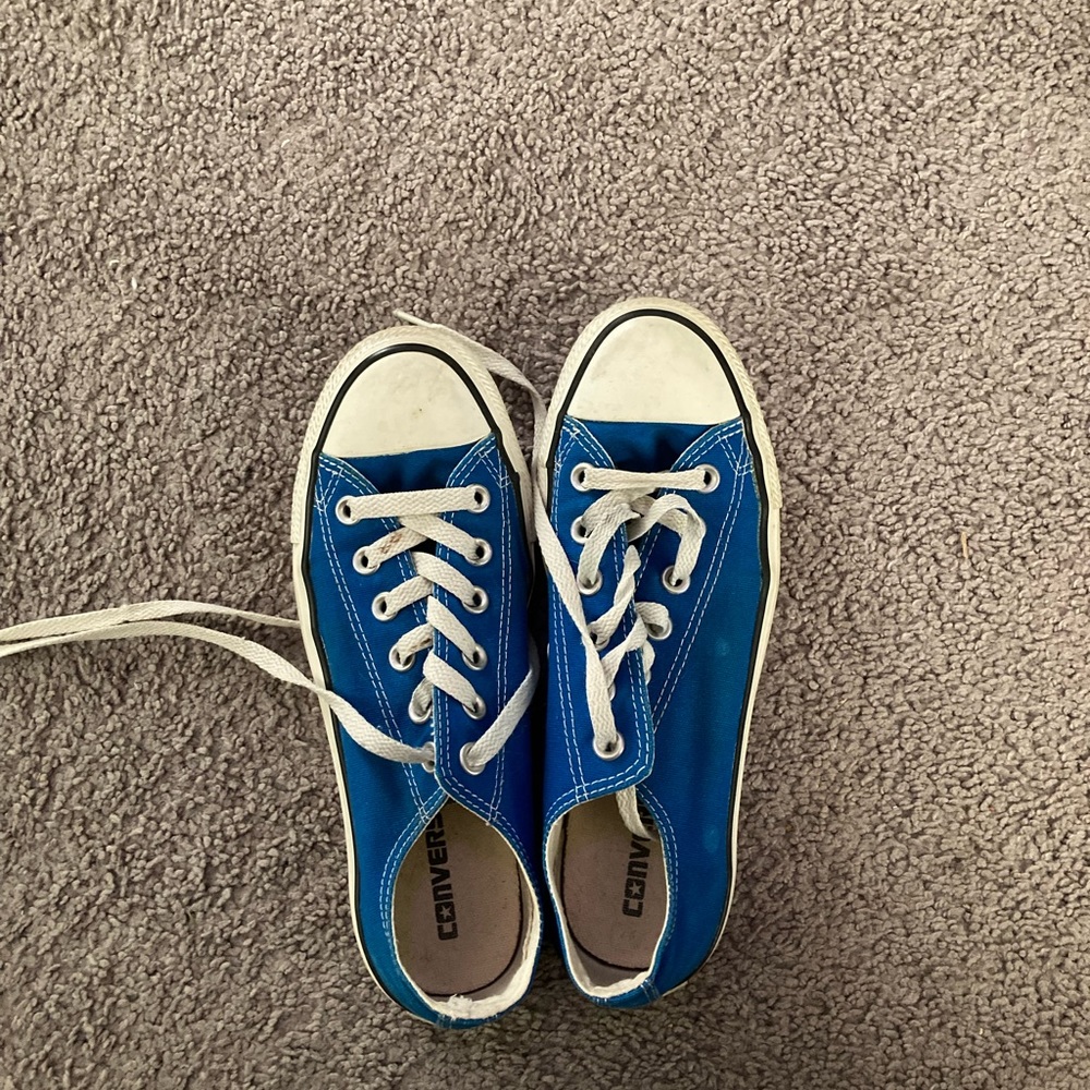 EUC Converse women’s 8